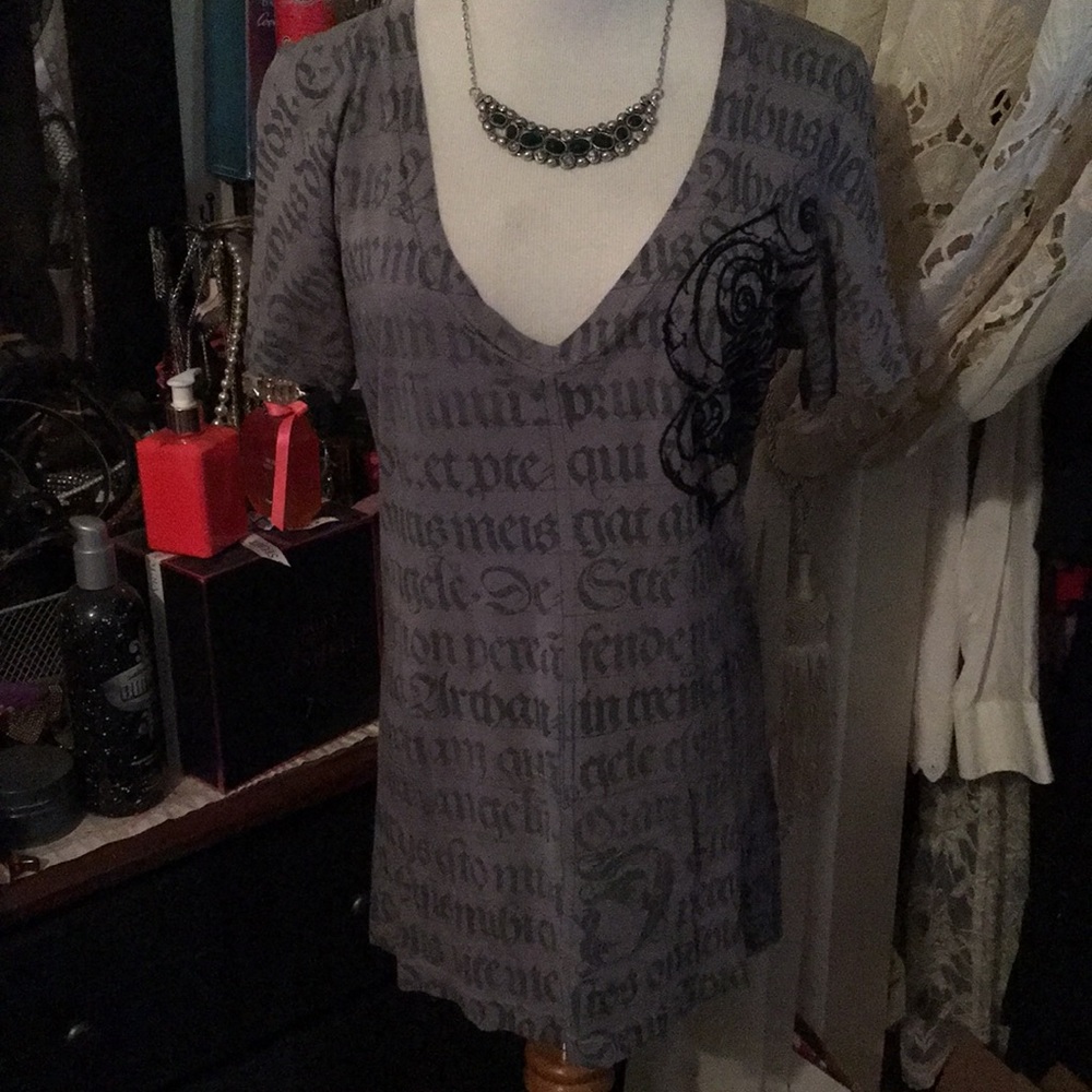 SINFUL 🌹 ROSE&WINGS 🧚🏼‍♀️ TEE-SHIRT SZ M